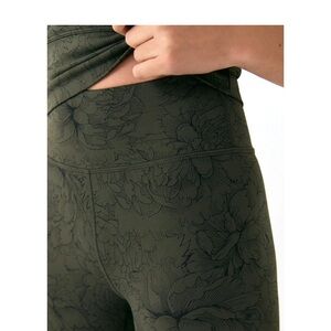 LOLË High Rise Serene Ankle Length Leggings Size M